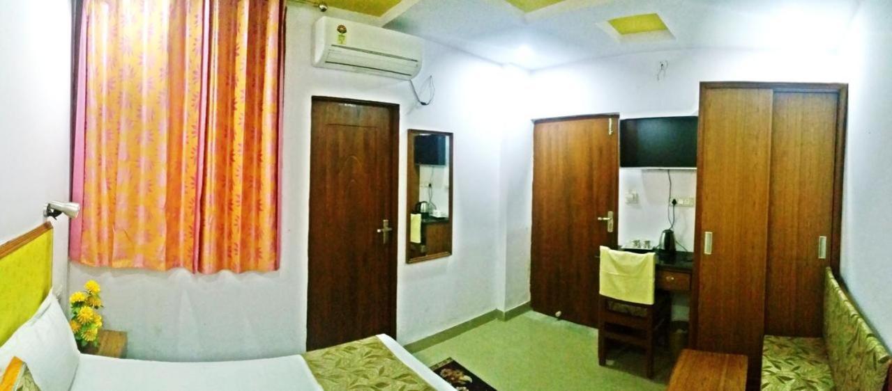 Airport Sky Inn Homestay Džajpur Exteriér fotografie